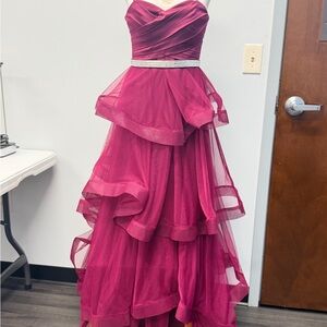 Macy's Elegant Pink Layered Gown